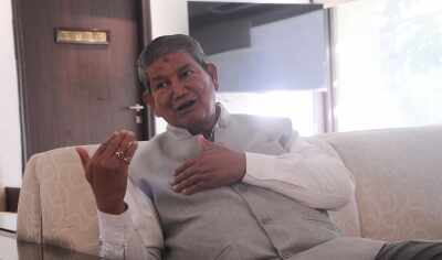 हरीश रावत के इस्तीफे पर एनडीए ने उठाए सवाल, कांग्रेस बोली- धमकाया जा रहा
