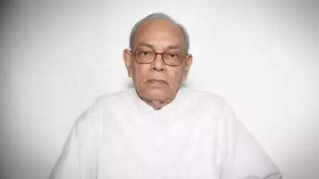 रामेश्वर ठाकुर : स्वतंत्रता सेनानी से राज्यपाल तक, कांग्रेस के वरिष्ठ नेता की बहुमुखी यात्रा और राष्ट्रसेवा बनी मिसाल