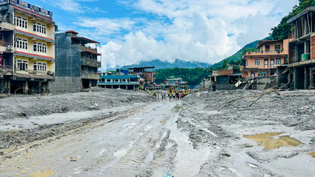 फाफ डु प्लेसिस ने नेपाल में बाढ़ से पीड़ित लोगों के प्रति संवेदनाएं व्यक्त कीं