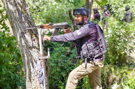जम्मू-कश्मीर के उधमपुर में चल रहे अभियान में दो आतंकवादी ढ़ेर