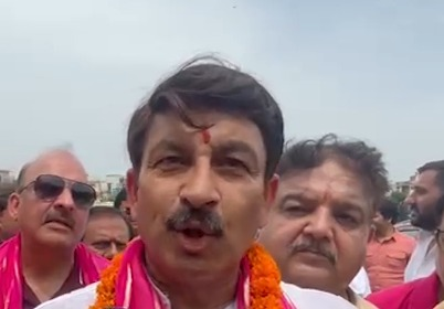 लोगों को भारतीय संस्कृति का अपमान करने वाले कालनेमियों से सावधान रहना चाहिए: मनोज तिवारी