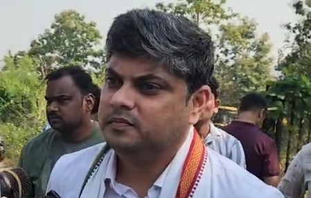 हमारे लिए पिता समान थे नाना साहब, हमेशा मदद को रहे तैयार : नाम फाउंडेशन सीईओ