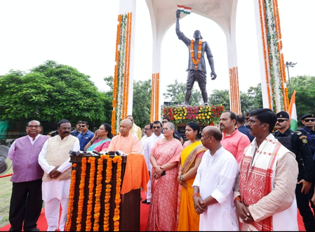 सीएम योगी ने अमर शहीद गुलाब सिंह लोधी को  दी श्रद्धांजलि, कहा- 32 साल की उम्र में दी थी शहादत