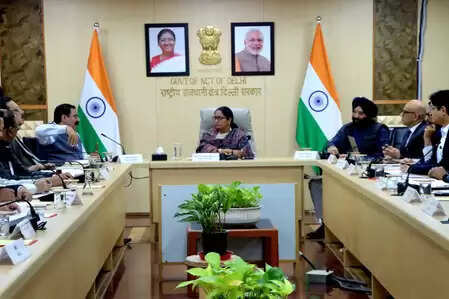 प्रदूषण को इमरजेंसी मिशन मानकर नियंत्रण में लाने का गंभीर प्रयास: सीएम रेखा गुप्ता