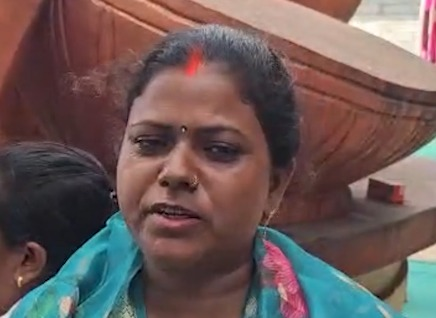 नक्सल प्रभावित चुरचू में महिलाओं की बदली तकदीर, लाह की चूड़ियां बनाकर बन रहीं 'लखपति दीदी'