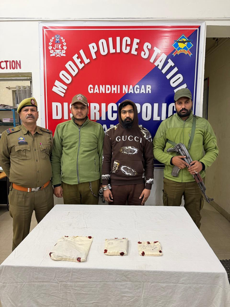 जम्मू में नार्को-टेरर मामले का आरोपी गिरफ्तार, हथियार और गोला-बारूद बरामद