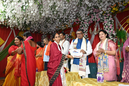 सांसद रविशंकर प्रसाद ने ‘सेवा संकल्प अभियान’ के तहत आंगनबाड़ी सेविकाओं से किया संवाद