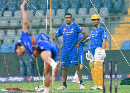 आईपीएल 2026: धोनी की चोट के बाद अश्विन ने चुनी सीएसके की 'प्लेइंग इलेवन'