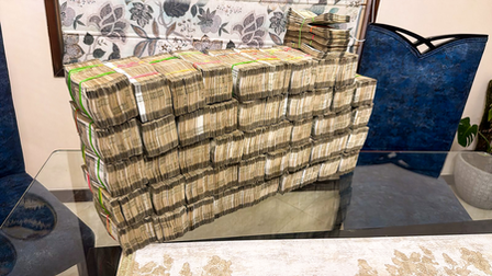 विधानसभा चुनाव: बंगाल-तमिलनाडु में अब तक 1000 करोड़ से ज्यादा की नकदी, शराब और अन्य सामग्री जब्त