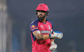 RCB vs RR Highlights: रियान पराग से कैसे हो गई इतनी बडी भूल, टॉस के वक्त क्यों नहीं बांधी काली पट्टी?