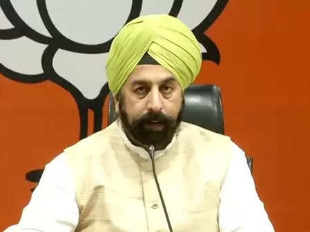 कांग्रेस गांधीवादी नहीं, गालीवादी पार्टी बन गई है, अनर्गल बयानबाजी नीचता की पराकाष्ठा : आरपी सिंह