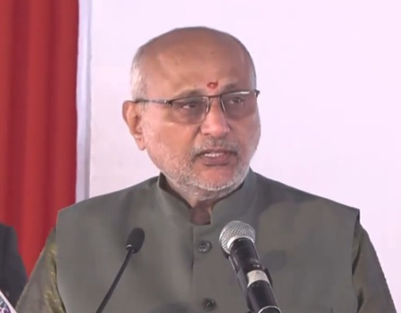 सीपी राधाकृष्णन ने हर घर तिरंगा रैली को दिखाई हरी झंडी, वंदे मातरम को बताया स्वतंत्रता संग्राम में प्रेरक शक्ति