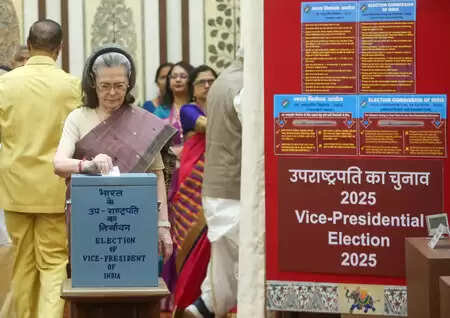 ભાજપ ઉપરાષ્ટ્રપતિની ચૂંટણીમાં ક્રોસ મતદાનનો દાવો કરે છે, કોંગ્રેસ માટે 'ચિંતન ...' ...