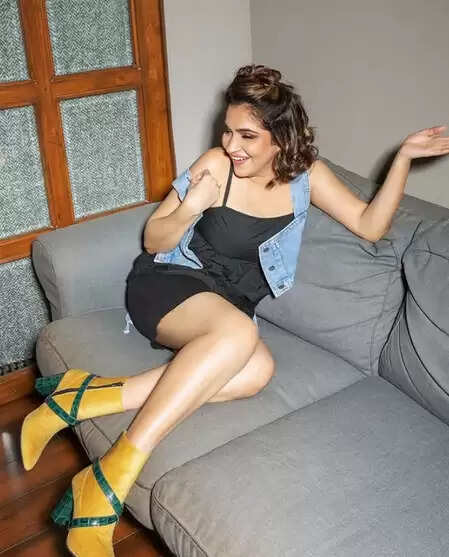 'तू मेरी मैं तेरा, मैं तेरा तू मेरी' के गाने में कार्तिक आर्यन ने श्रुति पाठक से की खास डिमांड, सिंगर ने खोला राज