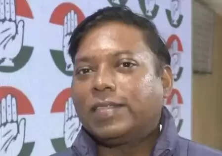 कांग्रेस सांसद ने इंडिगो संकट के लिए केंद्र को जिम्मेदार ठहराया, जबरन डुओपॉली का नतीजा बताया