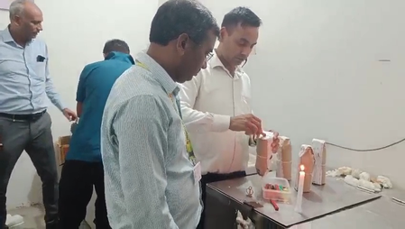 गौतमबुद्ध नगर: रक्षाबंधन से पहले खाद्य विभाग की बड़ी कार्रवाई, 350 किलो पनीर नष्ट