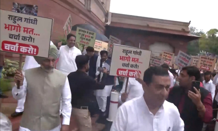 उज्ज्वल निकम, कंगना रनौत और तरुण चुघ ने राहुल गांधी को घेरा, झारखंड मुद्दे पर उठाए सवाल