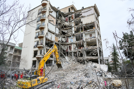 ईरान के लोग हवाई हमलों और जरूरी अपडेट को ट्रैक करने के लिए इस ऐप का कर रहे इस्तेमाल