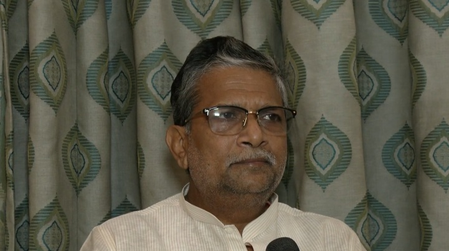 प्रवेश वर्मा के थप्पड़ विवाद पर सियासी घमासान, राजद ने कहा-यह कैसा लोकतंत्र