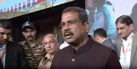 53वें नई दिल्ली विश्व पुस्तक मेले का उद्घाटन, धर्मेंद्र प्रधान बोले- भारत दुनिया का तीसरा बड़ा प्रकाशन केंद्र