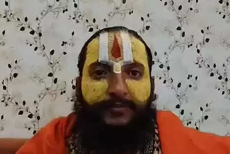 हनी सिंह ठंड को लेकर दिए बयान पर घिरे, अयोध्या के संत बोले-सिंगर समाज के लिए कलंक