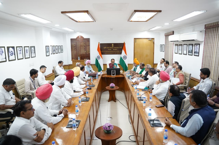 किसानों ने कृषि मंत्री शिवराज सिंह चौहान से की मुलाकात, एथेनॉल का किया समर्थन