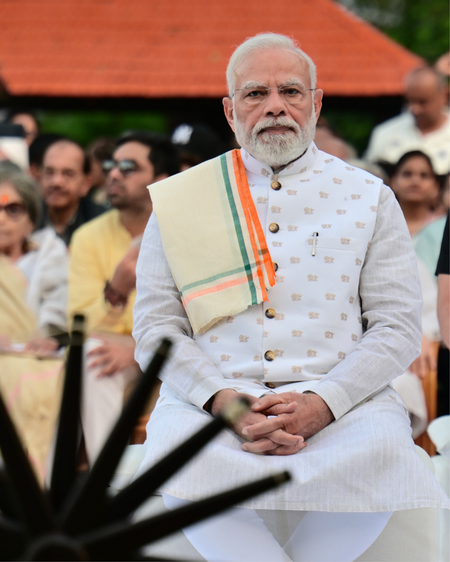 'सेवा में निष्ठापूर्वक लगे रहना ही संसार का श्रेष्ठ पुण्य कर्म,' पीएम मोदी ने साझा किया सुभाषित