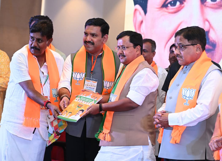 बेंगलुरु: नितिन नवीन ने ‘पंडित दीनदयाल उपाध्याय प्रशिक्षण महाअभियान’ के अंतर्गत प्रदर्शनी का उद्घाटन किया