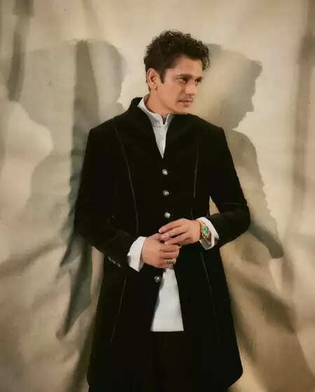 'गुस्ताख इश्क' में मेरे किरदार को मनीष मल्होत्रा ने स्टाइलिश टच दिया : विजय वर्मा