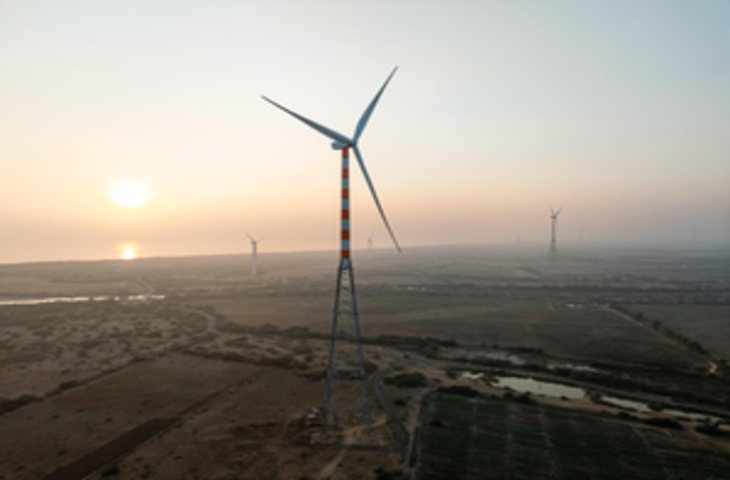 अडाणी ग्रीन एनर्जी ने गुजरात में 300 मेगावाट की पवन ऊर्जा परियोजना पूरी की