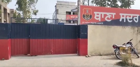 मोगा पुलिस स्टेशन के बाहर धमाके पर घिरी पंजाब सरकार, भाजपा-कांग्रेस ने कानून-व्यवस्था पर उठाए सवाल