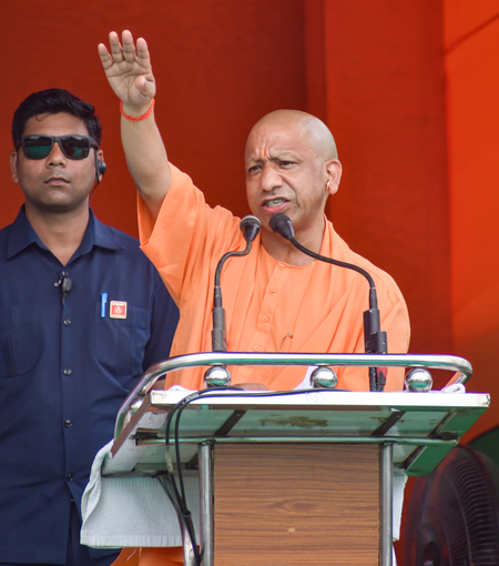 योगी सरकार के सुधारों से बढ़ा भरोसा, मदरसा बोर्ड परीक्षा में 18.29 प्रतिशत अधिक छात्र-छात्राओं ने लिया हिस्सा