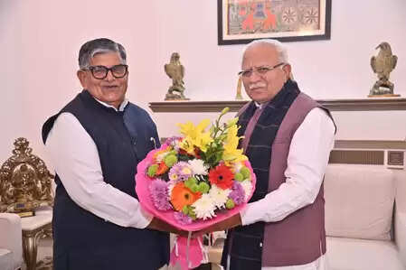 पंजाब के राज्यपाल ने केंद्रीय मंत्रियों से की मुलाकात, कई प्रमुख मुद्दों पर हुई चर्चा