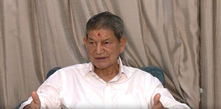 बस रेप मामले में हरीश रावत ने यूपी और दिल्ली सरकार को घेरा, बोले-यह बेहद शर्मनाक घटना