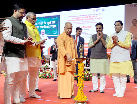 12 बजे तक सोने वाले बबुआ को नहीं थी गरीबों की चिंता: सीएम योगी