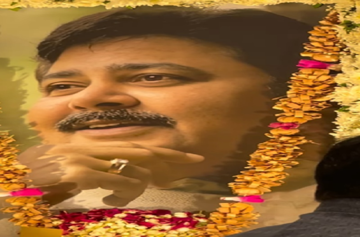 'हमेशा याद आएगी', सतीश शाह की प्रार्थना सभा में इमोशनल हुई किशोरी शहाणे