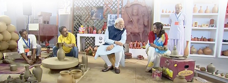 भारत के आत्मनिर्भर बनने का मार्ग देश में बनी चीजों पर गर्व करने से ही प्रशस्त होगा: प्रधानमंत्री मोदी