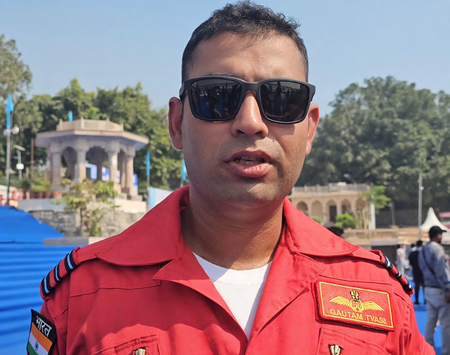 'विंग्स ओवर गंगा' में दिखा वायुसेना का दम, स्क्वाड्रन लीडर बोले-'युवा लें प्रेरणा'