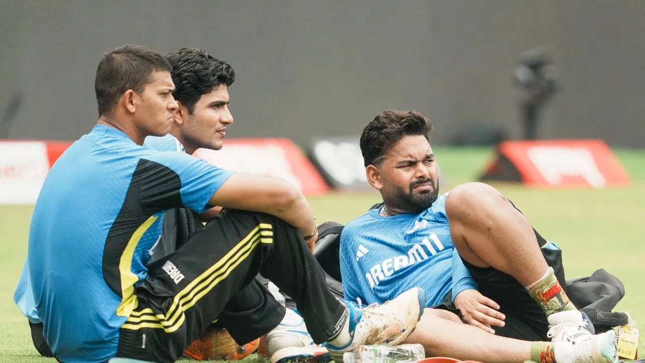 टीम इंडिया की प्रैक्टिस के टाइम ऋषभ पंत दिखे निराश, अपने कप्तान के सामने ही बोल दिया ‘अरे यार’