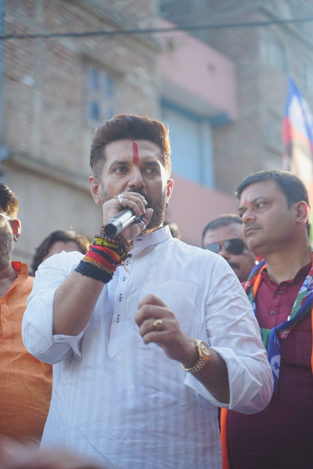 विधानसभा से नदारद रहने वाले तेजस्वी जनता का भरोसा खो चुके हैं: चिराग पासवान