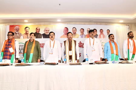 उत्तर प्रदेश: शिक्षक-स्नातक एमएलसी चुनाव में भाजपा ने कसी कमर, पन्ना प्रमुख से लेकर बूथ प्रबंधन तक बनी रणनीति