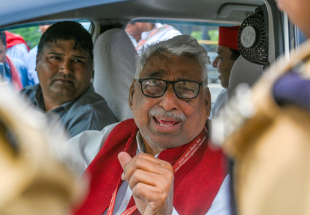 नीट पेपर लीक पर माता प्रसाद पांडे बोले, अब तक शिक्षा मंत्री को इस्तीफा दे देना चाहिए था