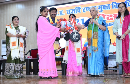 शिक्षा केवल डिग्री नहीं, समाज और राष्ट्र के प्रति दायित्व का संकल्प : आनंदीबेन पटेल