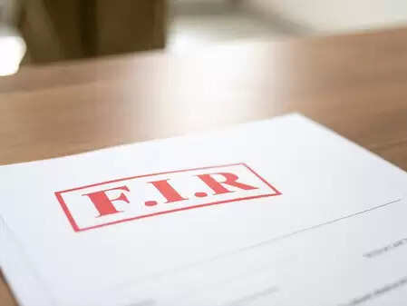 मुंबई में वोट चोरी के मुद्दे पर विपक्ष का बिना अनुमति प्रदर्शन, एफआईआर दर्ज