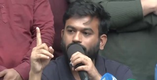 ज्ञानेश कुमार को बचाने के लिए सरकार ने पूरा तंत्र झोंका, सीईसी इतने महत्वपूर्ण क्यों: अभिजीत दिपके