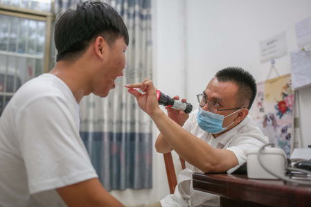 2025 में चीन में प्राथमिक स्वास्थ्य देखभाल संस्थानों में बाह्य रोगियों की संख्या 5 अरब 56 करोड़ तक पहुंची