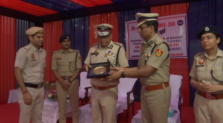 ऑपरेशन विश्वास: दिल्ली की शाहदरा पुलिस ने चोरी किए गए 1600 मोबाइल मालिकों को लौटाए