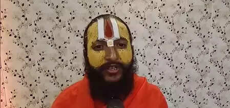 धीरेंद्र शास्त्री के समर्थन में आए अयोध्या के संत, बोले- हिंदुओं को जागरूक हो जाना चाहिए