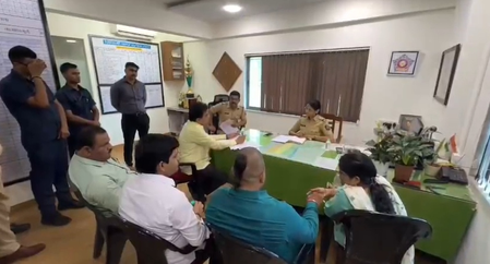 भाजपा नेता किरिट सोमैया ने ब्लॉसम स्कूल के खिलाफ दर्ज कराई शिकायत, ट्रस्टियों पर लगाए गंभीर आरोप