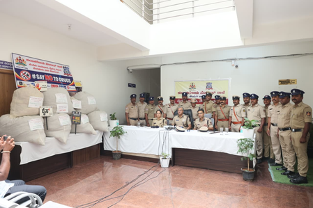 बेंगलुरु : पुलिस की बड़ी कार्रवाई, 3.17 करोड़ रुपए मूल्य के गांजे के साथ दो गिरफ्तार